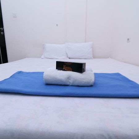 Hotel Kamar Keluarga Tanah Abang Giacarta Esterno foto