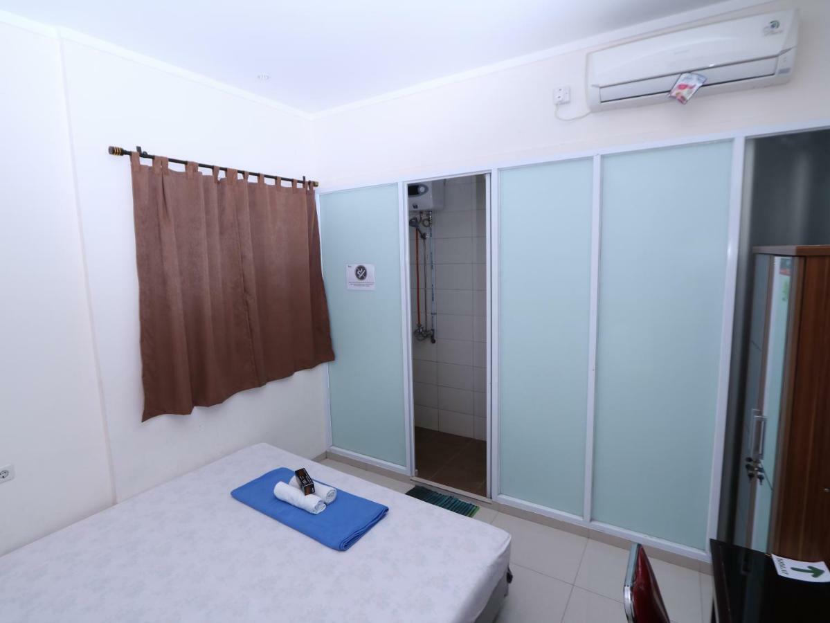 Hotel Kamar Keluarga Tanah Abang Giacarta Esterno foto