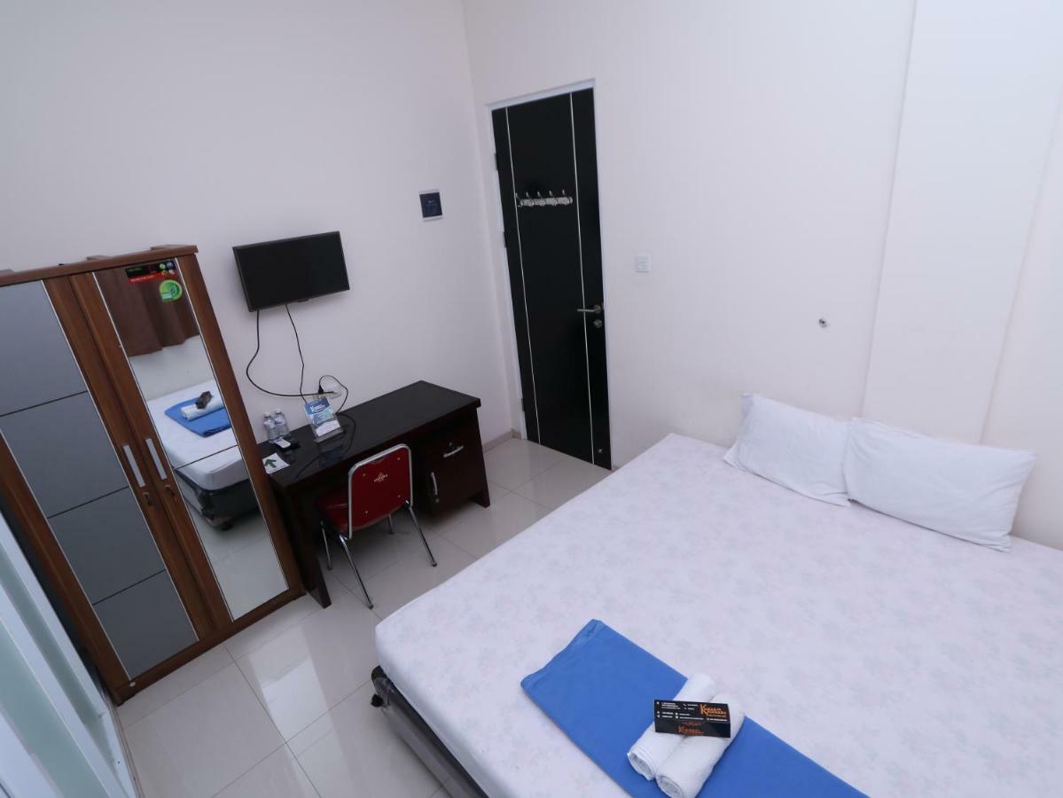 Hotel Kamar Keluarga Tanah Abang Giacarta Esterno foto